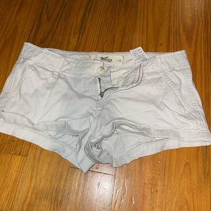 Kaki shorts